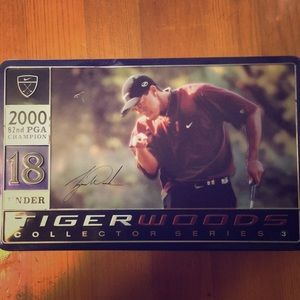 Tiger Woods 2000 PGA Golf Ball Collector Set